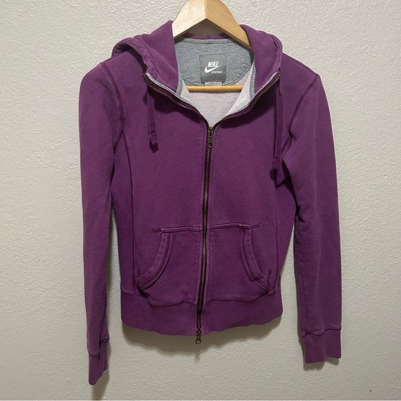 Vintage Y2K Nike Women's Purple Zip-Up Hoodie Size Medium - Picture 1 of 4